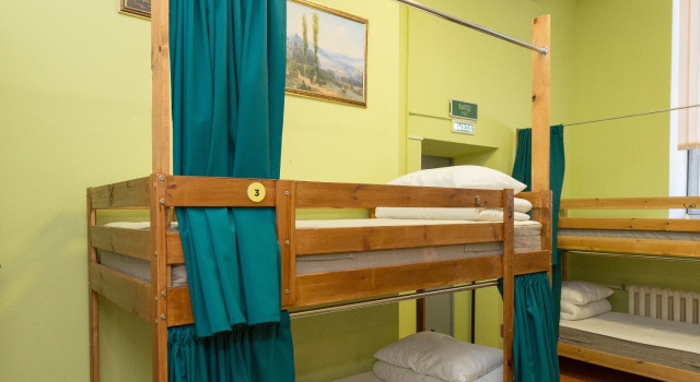 Postel ve společném pokoji pro ženy 7 Days Hostel