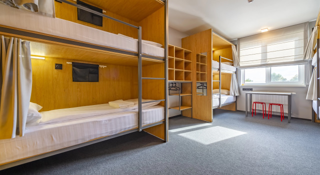 Octuple room Turisticheskij Kompleks Frajdej Centr Hotel