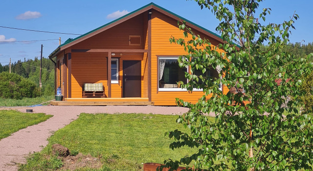 Semenyij Domik U Ozera V Karelii	, Book Guesthouse  