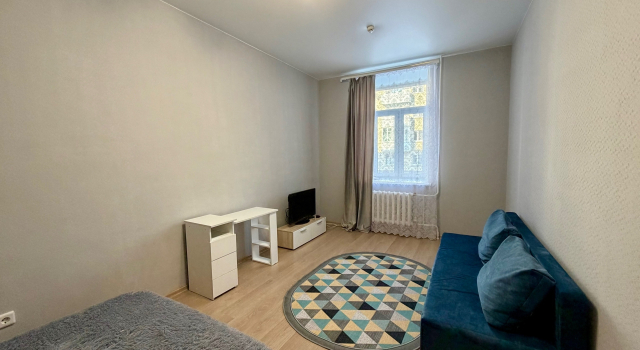 Uyutnaya 1-Komnatnaya 36 M² Flat, Buchen Sie Ferienwohnung Ischim Ishimsky District