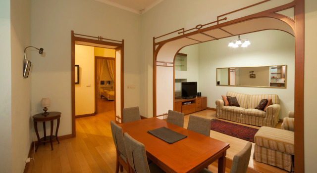 Prostornaya V Tikhom Tsentre Flat, Rezerwuj Apartament Moskwa Rosja