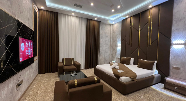 Двухместный номер Deluxe с балконом Отель Royal Mansion