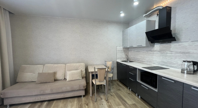 Uyutnaya Studiya V Petroglife Apartments, Rezerwuj Apartament Chabarowsk Kraj Chabarowski