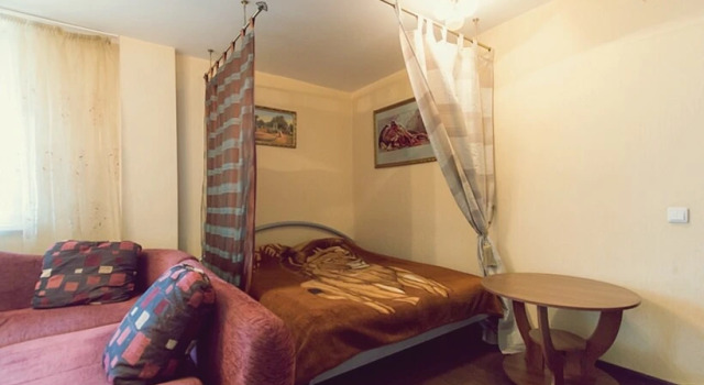 Na Aviatorov Apartments, Reserva ahora Apartamento Hoteles en Krasnoyarsk con aparcamiento, Aparcamiento