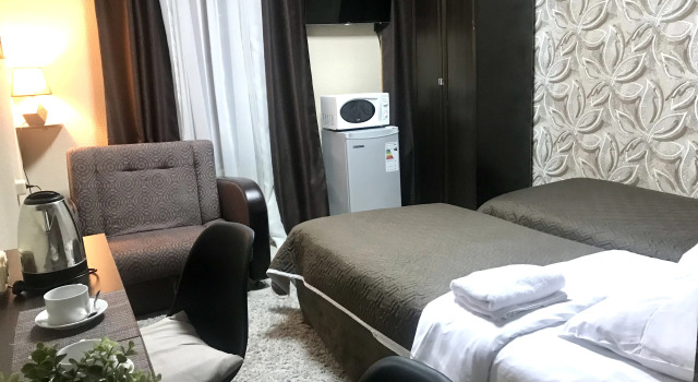 Economy Dreier Zimmer Valensiya Guest house
