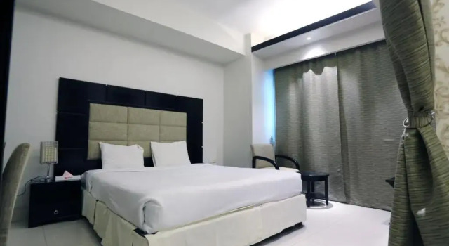 Номер Deluxe Orchid Business Hotel