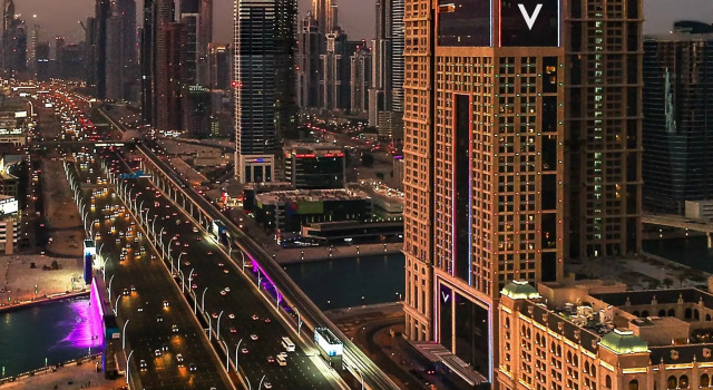 Отель V Hotel Dubai Curio Collection by Hilton