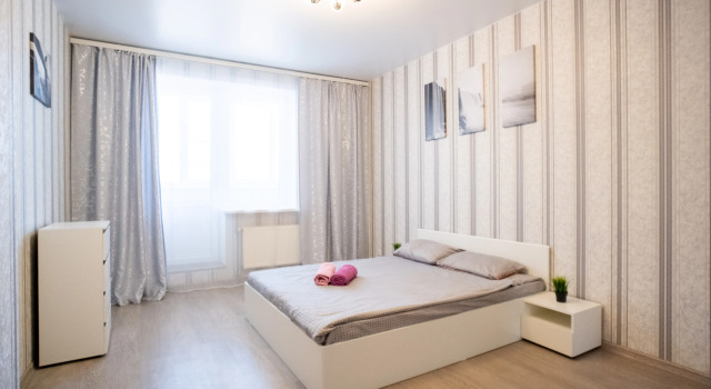 Bolshaya Dvukhkomnatnaya Kvartira na Pyateryh Apartamenty, Prenota Appartamento Hotel a Central Russia con parcheggio, Parcheggio