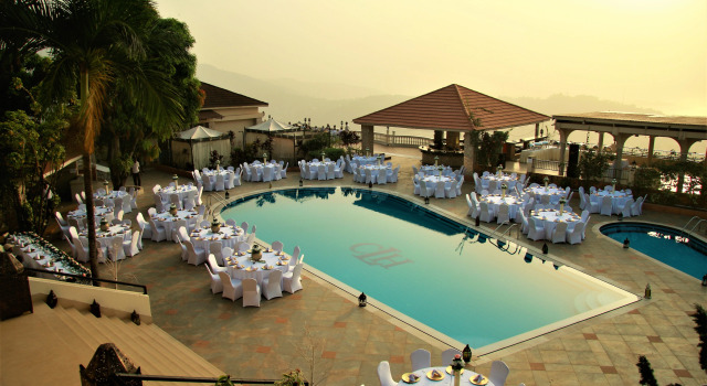 Отель The Country Lodge