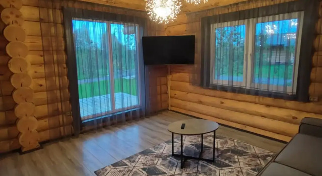 V Poselke Razlivy-1 Private house, Prenota Casa vacanze Hotel a Central Russia con parcheggio, Parcheggio