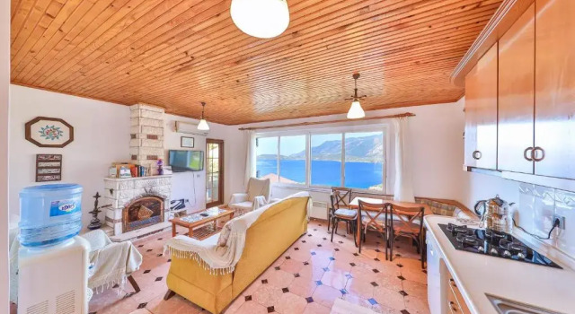 Шестиместный семейный люкс с балконом и с видом на море Villa Dundar - Kas Apart Otel