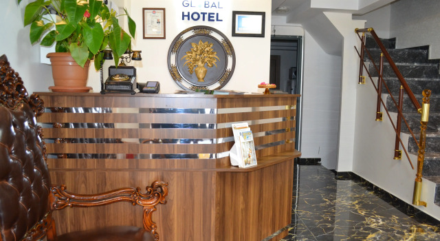 Двухместный номер Standard с балконом и с видом на сад HOTEL GLOBAL 2022