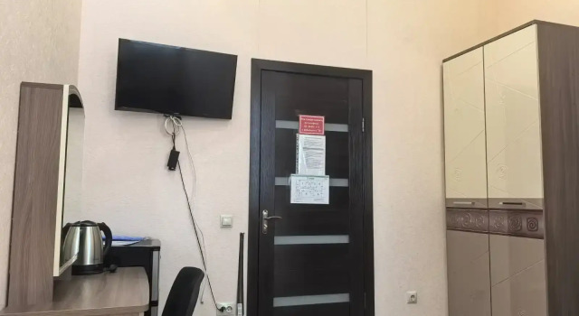 Одноместный полулюкс Меблированные комнаты Люкс