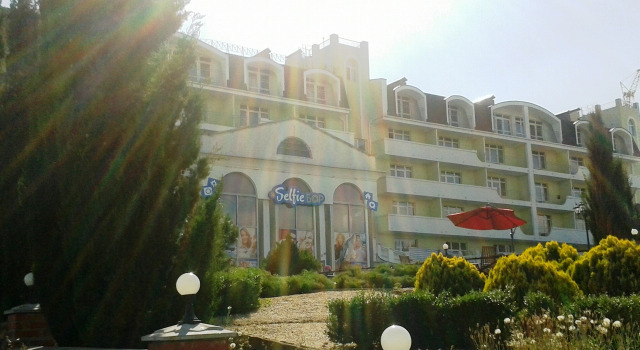 Gostevyye Nomera Omega-Plyazh Apartment hotel, Book Condo Hotel Sevastopol 
