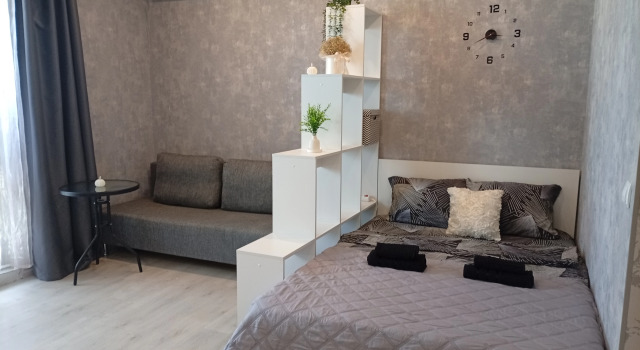 Uyutnaya Studiya v Zhk Evropeiskii Kvartal Flat, Prenota Appartamento Hotel a Tyumen Region con parcheggio, Parcheggio