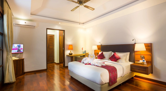 Вилла LA-BALI Villa Sanur, Spacious & Large, Private Pool, Pool Table, 5-Minutes walk to the Beach, Free Laundry, Private Cook, Massage, Daily Tour