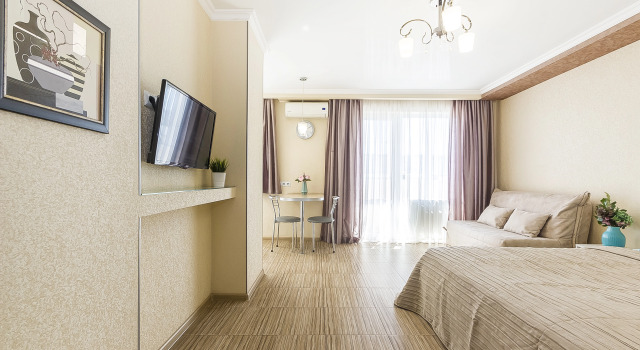 Апартаменты ApartGroup Komsomolskaya Krasnaya, Забронировать Апартаменты/квартира Отели Краснодара с парковкой, рядом с Государственный историко-археологический музей-заповедник им. Фелицына, Парковка