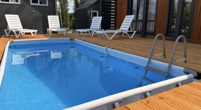 V Podnozhie Gory Private house, Prenota Casa vacanze Hotel a Kemerovo Region con piscina, Piscina