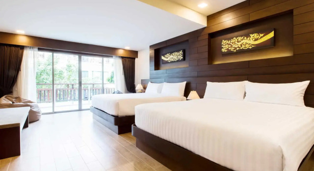 Семейный номер Sapphire с балконом и с видом на город The Agate Pattaya Boutique Resort