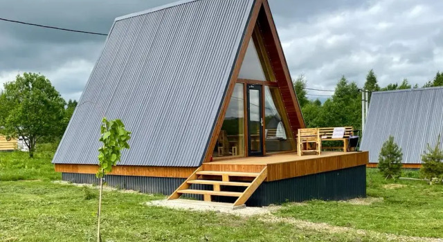 Двухместный коттедж Классический (A-frame Мята) с мансардой База Отдыха Лаванда