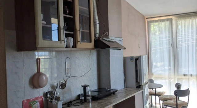 Dvukhkomnatnye V Posyolke Popovke Na Yuzhnoy Kose Donuzlav Na Morskoy 21b Apartments, Prenota Appartamento Popovka 
