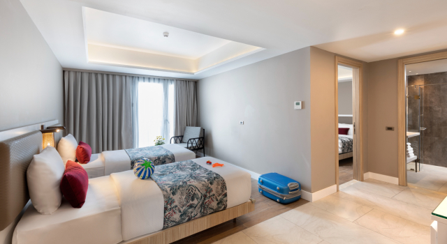 Четырёхместный семейный номер Deluxe с видом на город WOOVO Phuket Patong - by Swandor