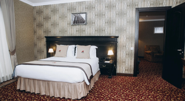 Двухместный люкс Executive с балконом и с видом на море Colosseum Marina Hotel