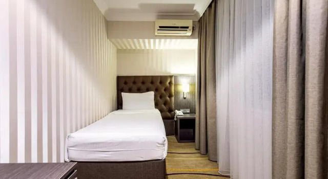 Трёхместный номер Shymkent Grand Hotel