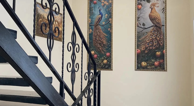 Skazochny Parizh Guest House, Prenota Affittacamere  