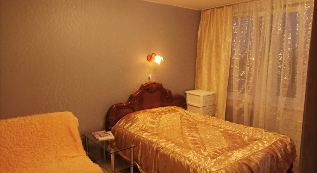 Uyutnaya Kvartira U Metro Flat, Rezervovat Apartmán Hotely v Petrohrad s parkováním, Parkování