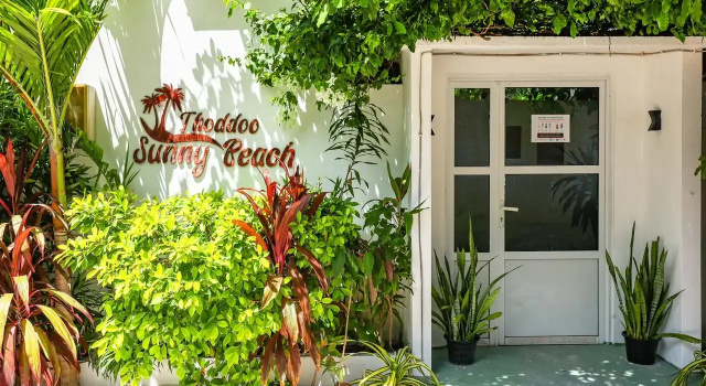 Sunny Beach Thoddoo, Book Guesthouse Thoddoo Ari Atoll