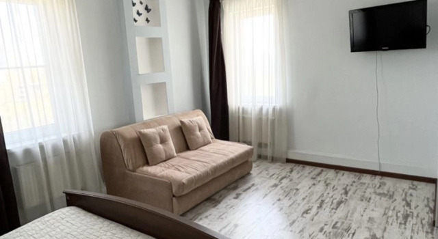 Uyutnaya kvartira v tsentre goroda Flat
