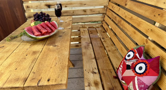 Семейные апартаменты с 2 комнатами с видом на внутренний двор Гостевой дом Лютик