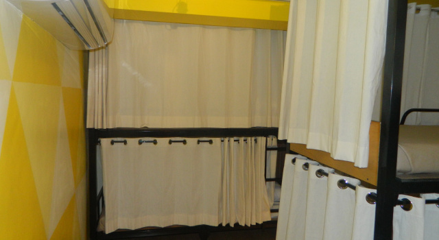 Кровать в общем номере Хостел BGC Boutique Hostel And Dorm