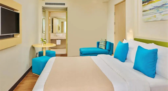 Четырёхместный люкс с гостинной семейный с 2 комнатами Savoy Hotel Boracay near Newcoast Beach