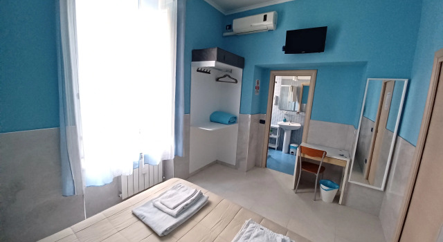 B&B Quattro Palazzi Napoli Centro, Забронировать Отель «постель и завтрак» Отели Неаполя с парковкой, рядом с Гарибальди, Парковка