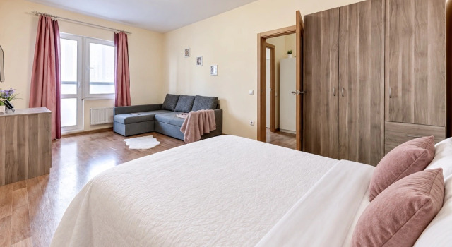Khraniteli Vremeni Apartments, Book Lejlighed Billige hoteller i Sankt Petersborg
