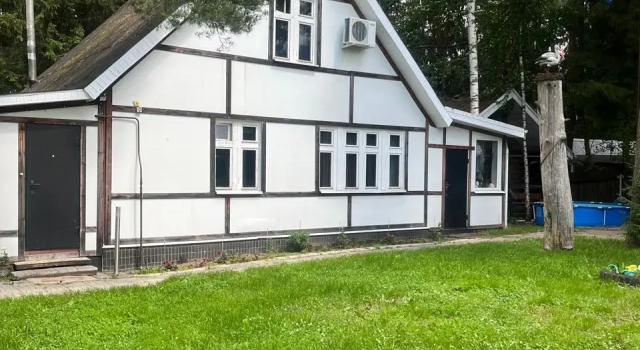 Частный дом Уютный дом в сосновом лесу
