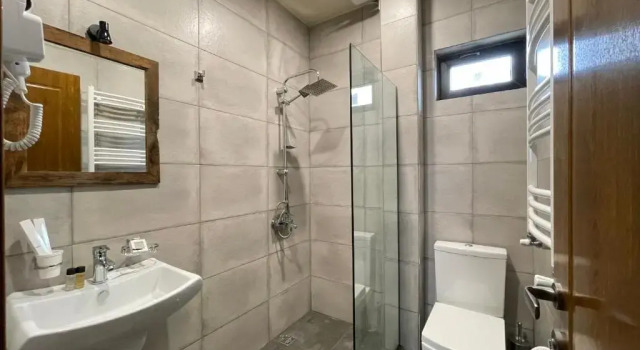 Трёхместный номер Standard Hotel Misty Mountain