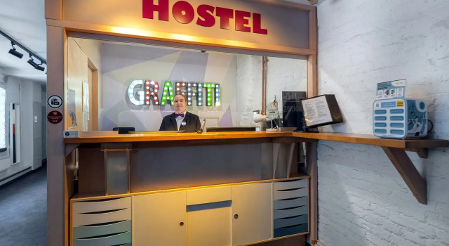 Druzya Graffiti Hostel, Rezervasyon Pansiyon / Hostel Sankt Peterburg hosteller, Transfiguration Cathedral yakınında, Pansiyon / Hostel