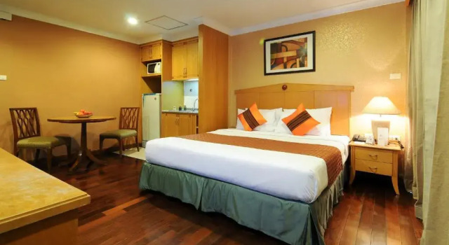 Двухместный номер Superior Plus с балконом Admiral Suites Bangkok