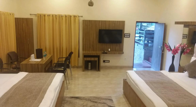 Семейный номер Classic Отель Hari Niwas - A Boutique Garden Resort Mount Abu