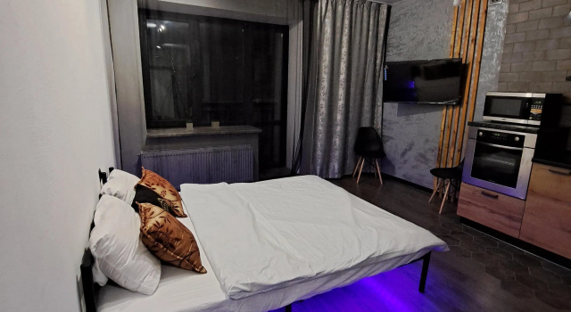 Двухместная студия с балконом и с красивым видом из окна Studiya Mkr Khoroshiy Flat
