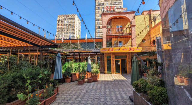 Dkd-bridge Hotel, Забронировать Отель Тбилиси Регион Тбилиси, рядом с Станция метро Театр Ахметели