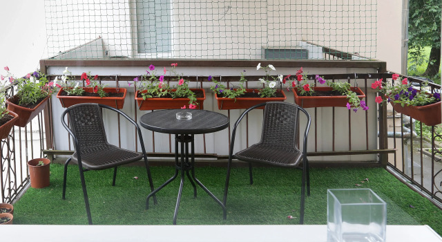 S Samymi Romantichny Balkonom Flat, Book Apartment Cheap Hotels in Novgorod Region