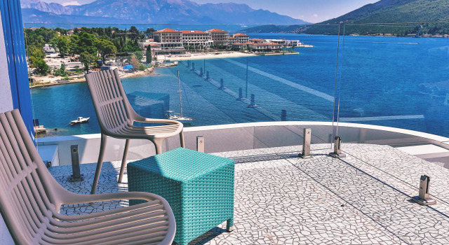 Двухместный люкс с балконом и с видом на море Carine Hotel Kumbor Superior
