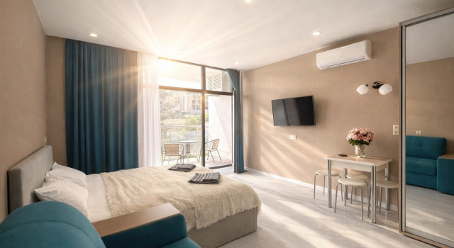 Apartamenty LS-Family Comfort s vidom na gory i gorod s 4 etazha Apartments, Rezervovat Apartmán Alushta 