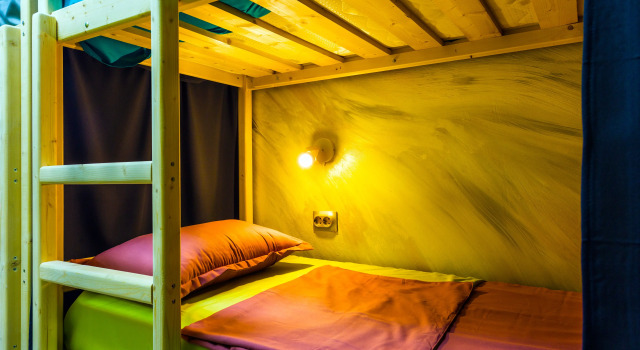 Кровать в общем номере (женский номер) Хостел LOFT
