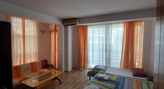 Студия с балконом Апартаменты Lake Side City Center