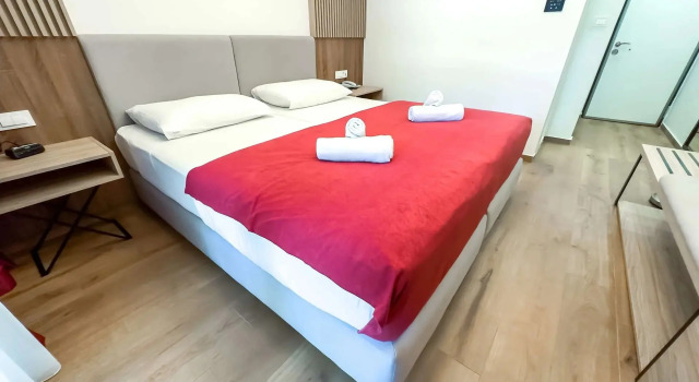 Номер Premium с балконом и с видом на сад Отель Slovenska Plaza Resort 4